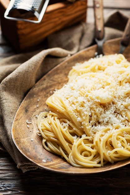 Spaghetti iatlian traditionnel au fromage