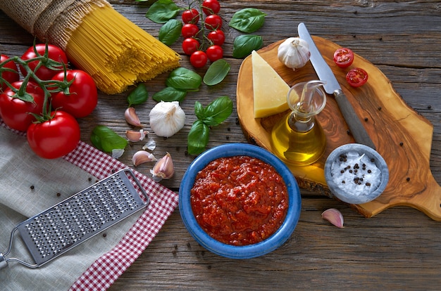 Spaghetti Italien Pâte Fromage Tomate Ail Basilic