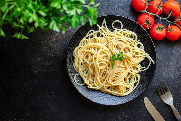 Spaghetti Pâtes De Blé Dur Deuxième Plat Collation Sans Gluten Prêt à Manger Sur La Table Collation Repas Sain