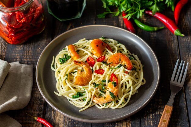 Spaghetti de pâtes italiennes aux crevettes