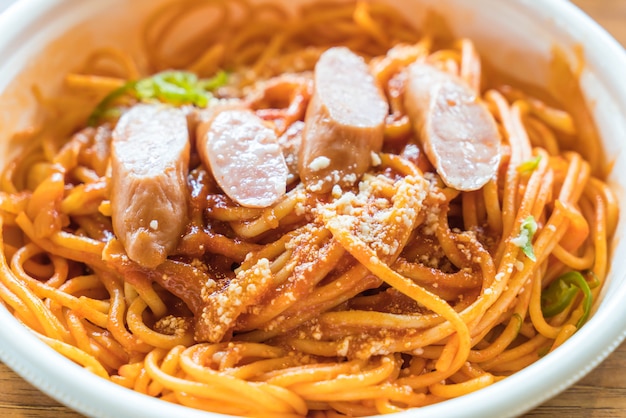 spaghettis aux saucisses