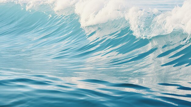 Un spectacle majestueux d'une puissante vague océanique