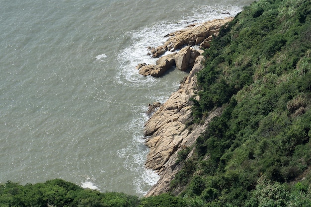 Spindrift et rochers au bord de la mer photo à Taizhou Zhejiang