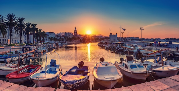 Split Croatie au lever du soleil