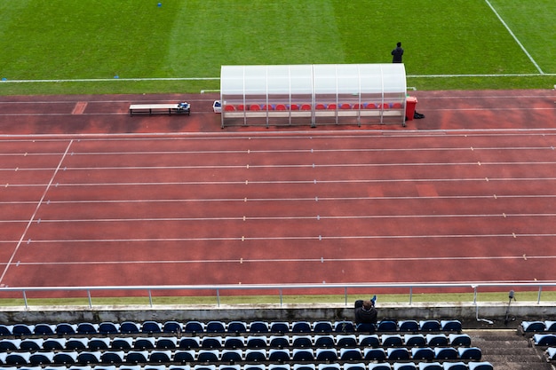 Photo stade de football vide pendant le verrouillage en raison d'un coronavirus