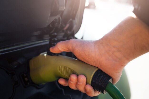 Station de recharge pour véhicules électriques