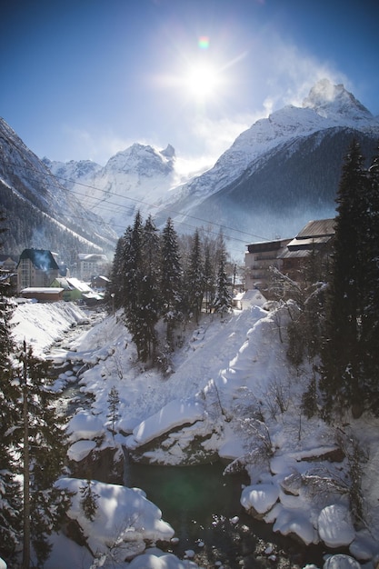 Station de ski dans les montagnes de Dombay