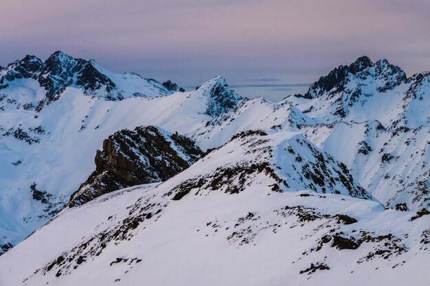 Station de ski Dombay en hiver, Karachay-Cherkessia, Russie