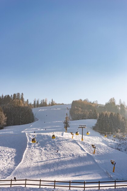 Photo la station de ski de hauser kaibling - les meilleures stations de ski d'autriche 44 télésièges 123 kilomètres de pistes de ski