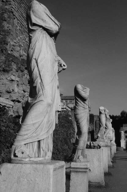 Photo statue d'un ange contre le ciel