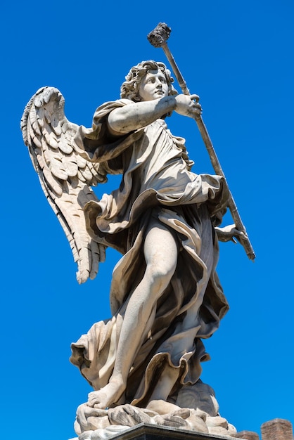 Statue d'ange sur le Ponte Sant'Angelo à Rome