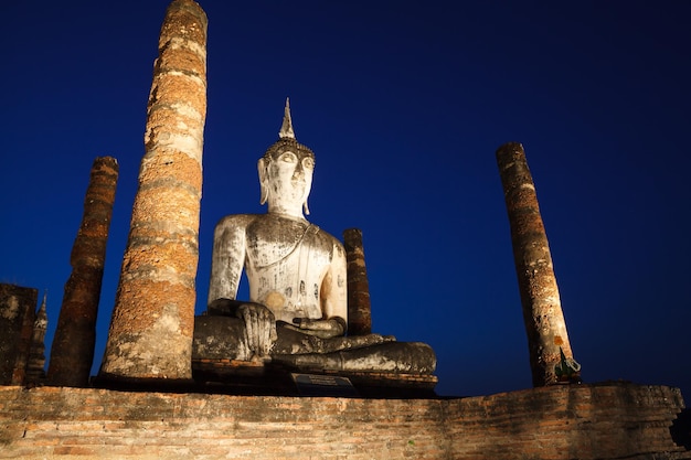 Statue de Bouddha antique Parc historique de Sukhothai Province de Sukhothai Thaïlande