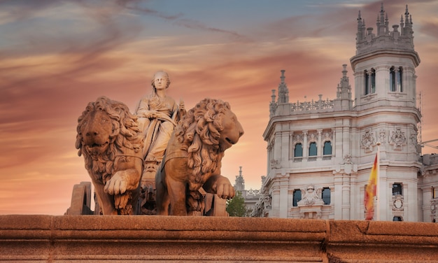 Statue de Cibeles à Madrid, Espagne - place de Cibeles.