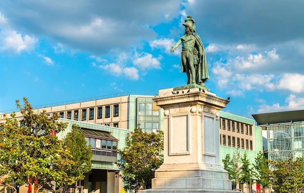 Photo statue du général desaix sur la place jaude à clermont-ferrand puydedome france