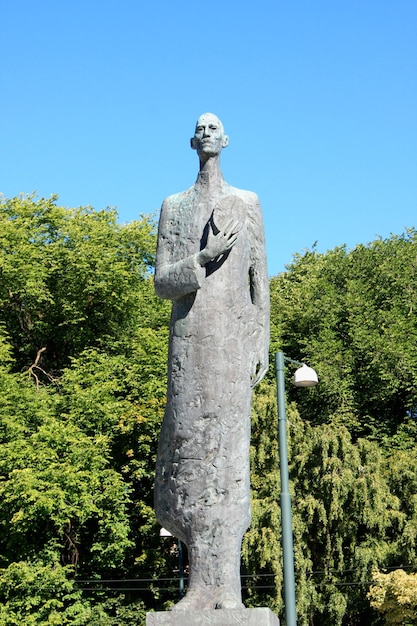 Statue du roi Haakon VII de Norvège à Oslo Norvège