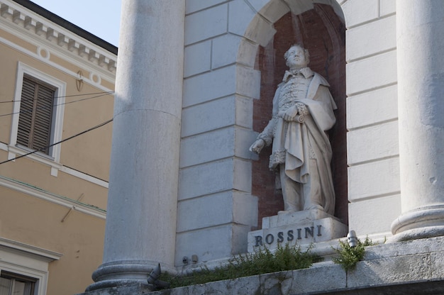 Statue de Gioacchino Rossini à Pesaro, Italie