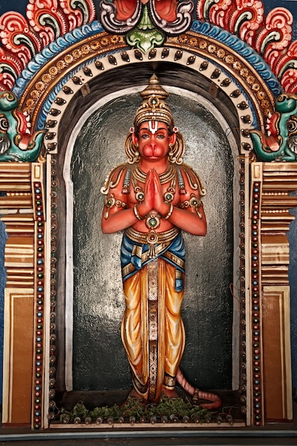 Statue d'Hanuman dans le temple hindou Sri Ranganathaswamy Temple Tiru