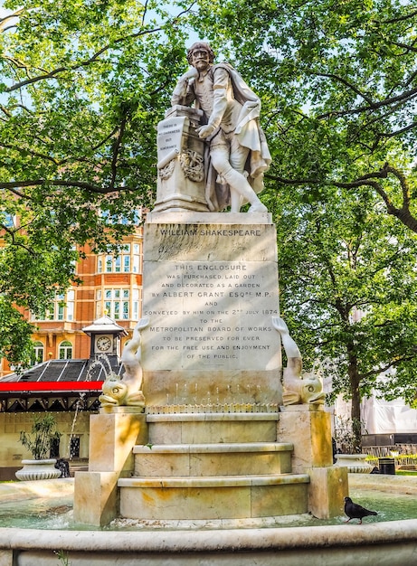 Statue HDR de Shakespeare à Londres