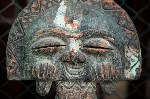 Statue historique de Taino avec visage en République dominicaine