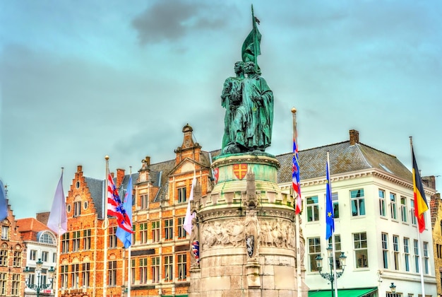 Statue de Jan Breydel et Pieter de Coninck à Bruges, Belgique