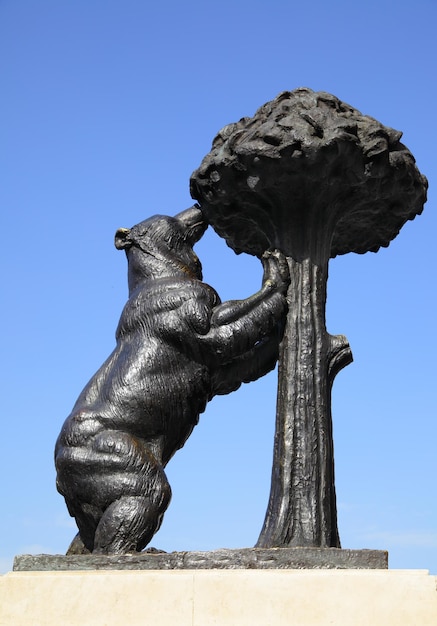 Statue d'ours et d'arbousier Symbole de Madrid