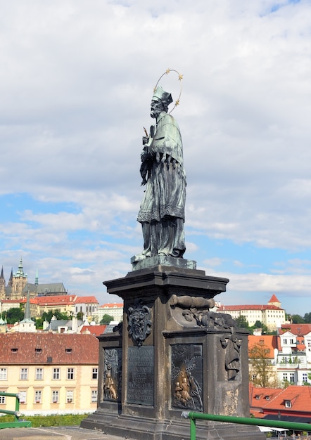 Statue sur le pont Charles Prague République Tchèque