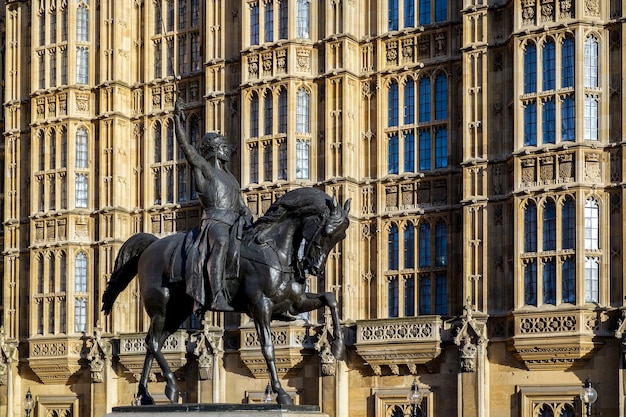 Statue de Richard I devant le Parlement