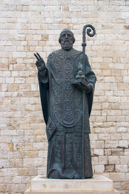 Statue de Saint Nicolas à Bari Italie Sculpture de l'architecture religieuse StNicholas