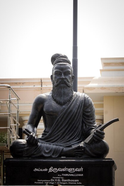 Statue de Thiruvalluvar dans le monde tamil sangam Madurai Tamilnadu Inde