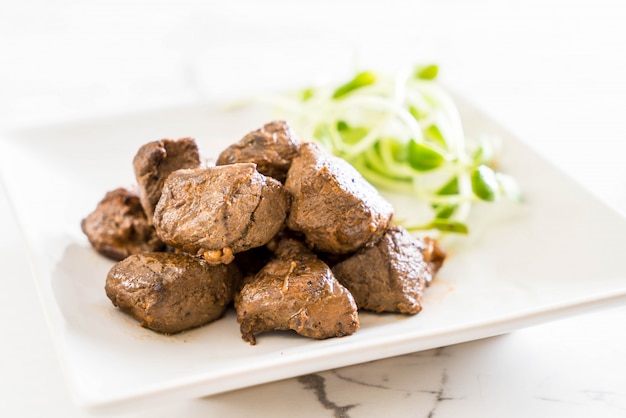 steak de bœuf aux légumes