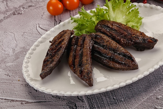 Steak de foie de bœuf au gril