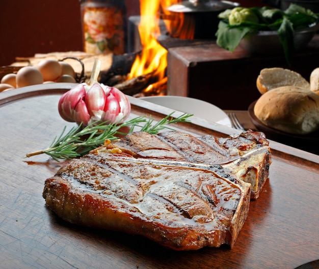 Steak d'os aux légumes