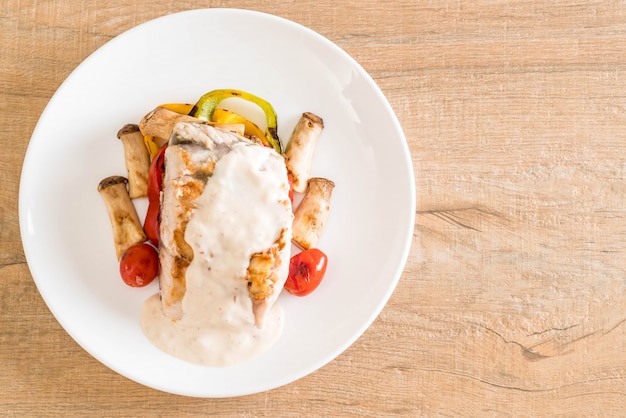 steak de poisson vivaneau grillé