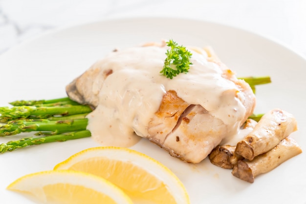 steak de poisson vivaneau grillé