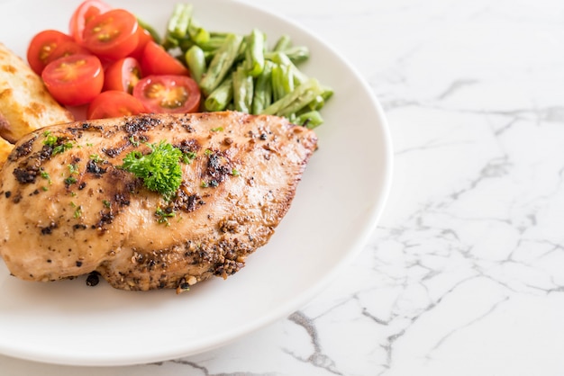 steak de poulet grillé