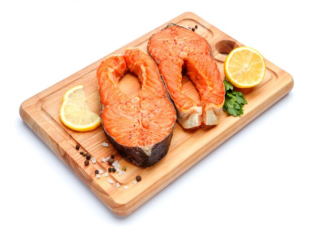 Steak de saumon rôti croustillant