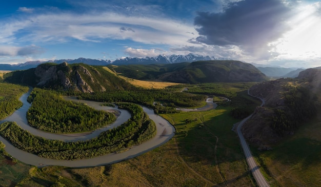 Photo steppe kurai et rivière chuya