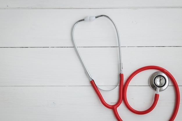 Stéthoscope Instrument Médecin Sur Blanc.