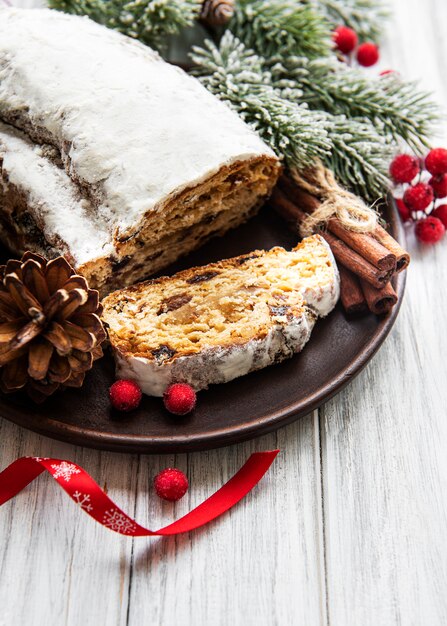 Stollen de Noël sur bois