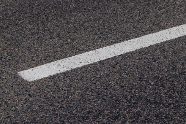 Structure d'une autoroute en pierre concassée et autres matériaux de construction