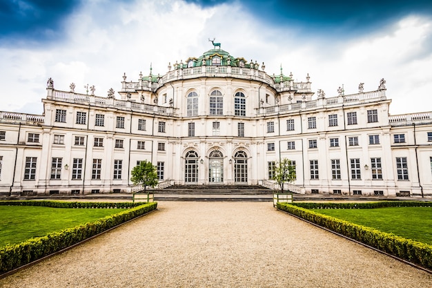 Stupinigi, Italie. Détail de l'extérieur de la Palazzina di Stupinigi, résidence royale depuis 1946.