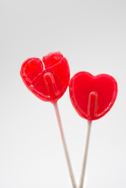 Photo sucette coeur rouge brisé