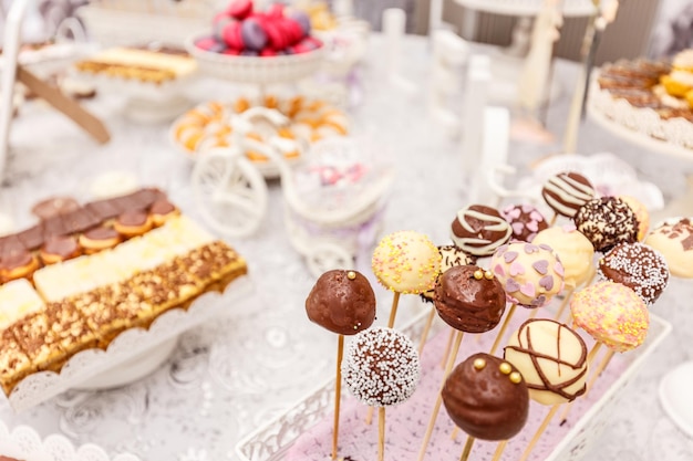 Sucettes au chocolat de mariage