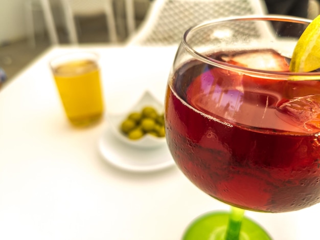 Summer Tinto Cup, avec olive et bière de fond