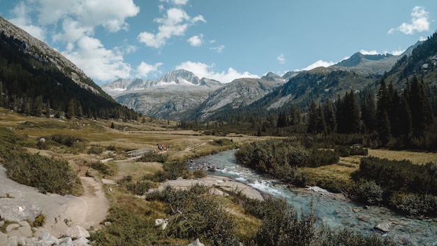 Une superbe vue sur le lac MALGA BISSINA et sur le Val di fumo