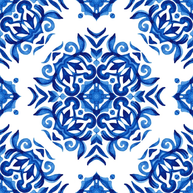Superbes carreaux orientaux à motif aquarelle floral bleu transparent. Mandala fleuri. Carreaux azulejo design carreaux arabesque