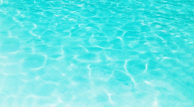 surface de l&#39;eau de la piscine