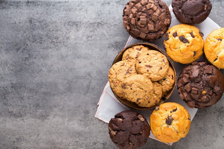 Surface vintage de muffins au chocolat, mise au point sélective.