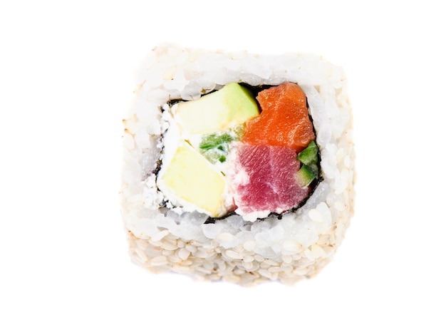 Sushi à l'avocat et au poisson