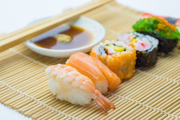 sushi frais nourriture japonaise traditionnelle